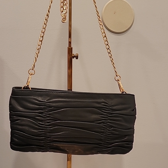 Michael Kors Black Shoulder Bag - Picture 2 of 10